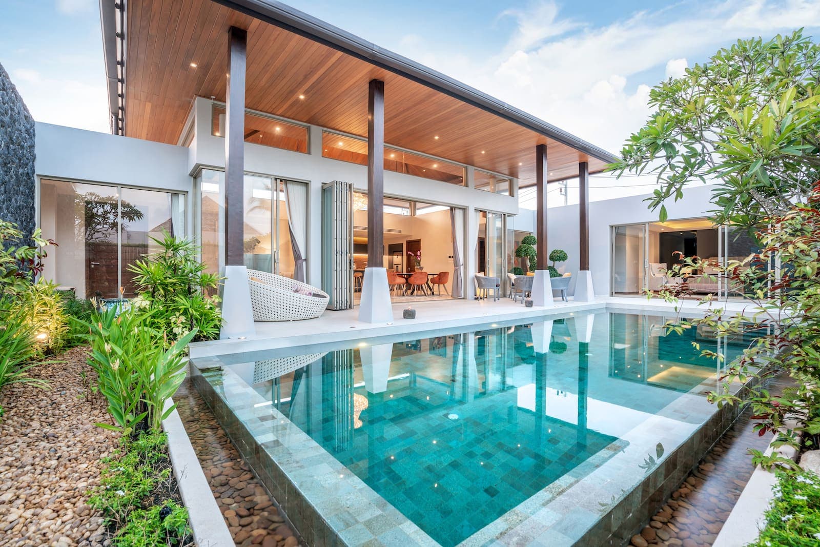 HomeAway vs. Airbnb vs. Vrbo: Which One Should I Pick?