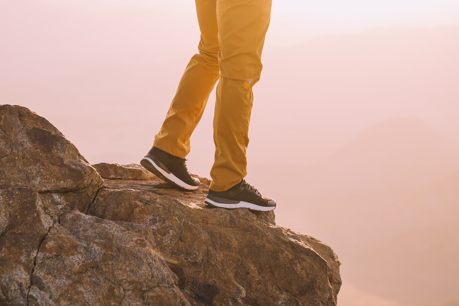 10 Best Travel Shoes for Men & Women